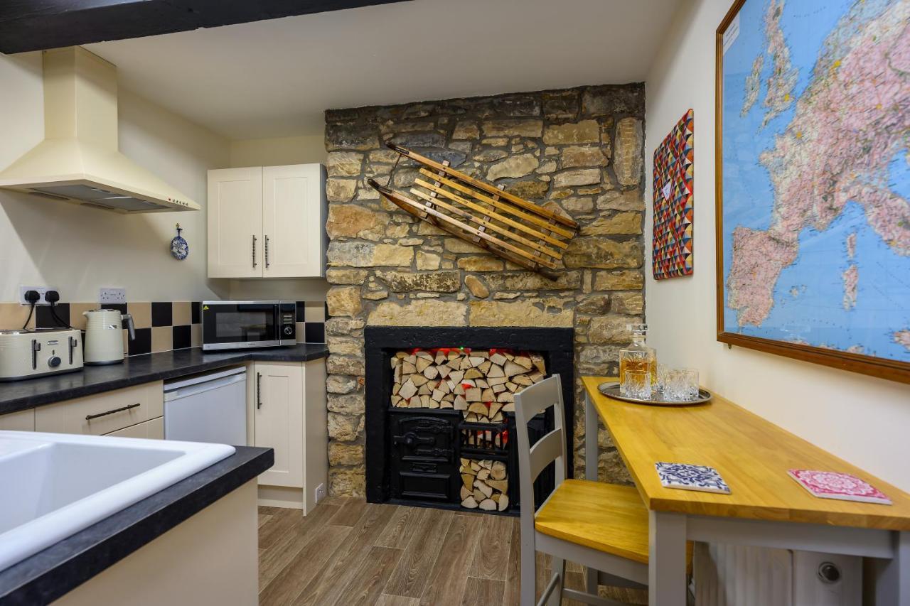 Anastasia'S Secret! Cupar Swiss Alpine Style Apartment Esterno foto