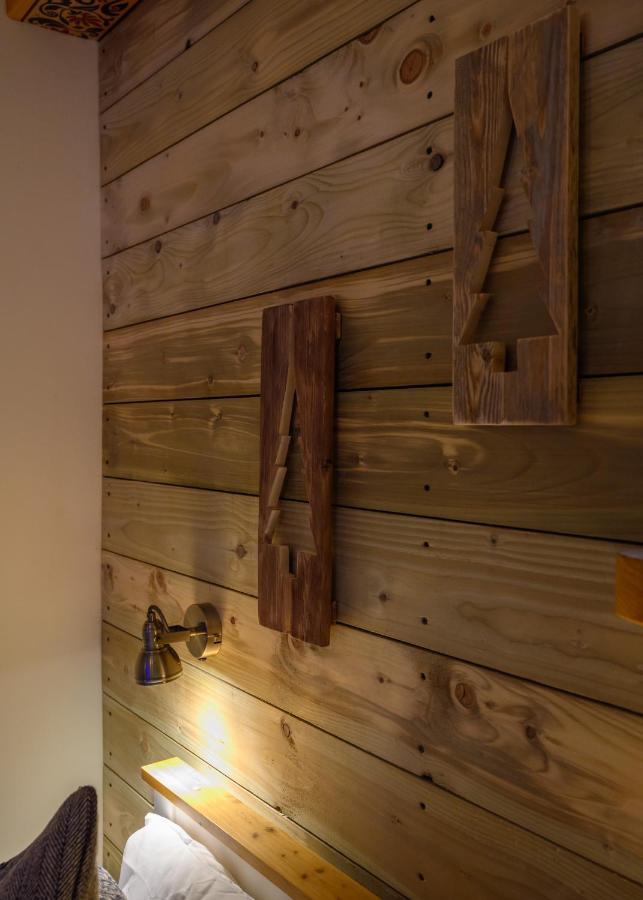 Anastasia'S Secret! Cupar Swiss Alpine Style Apartment Esterno foto