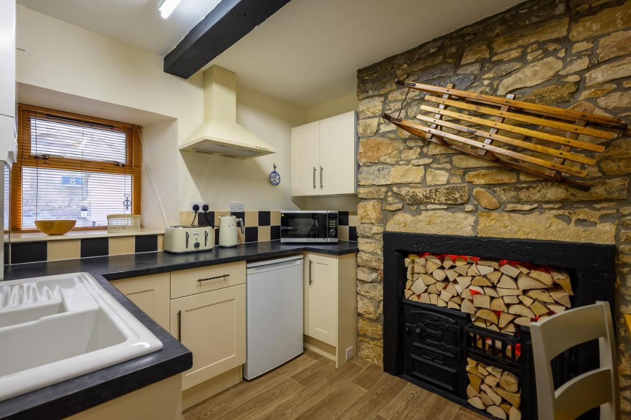 Anastasia'S Secret! Cupar Swiss Alpine Style Apartment Esterno foto