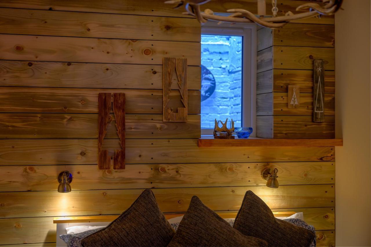 Anastasia'S Secret! Cupar Swiss Alpine Style Apartment Esterno foto
